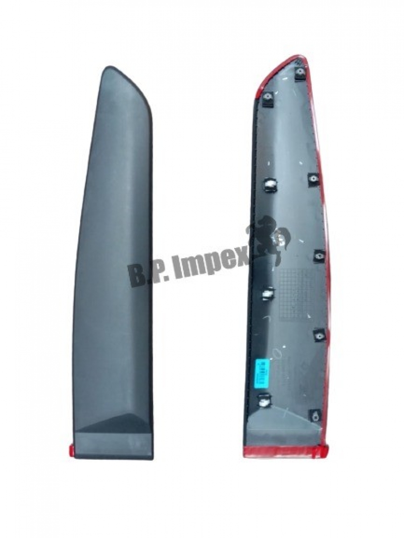 MOULDING ASSEMBLY REAR DRIVE WITH LINE LH